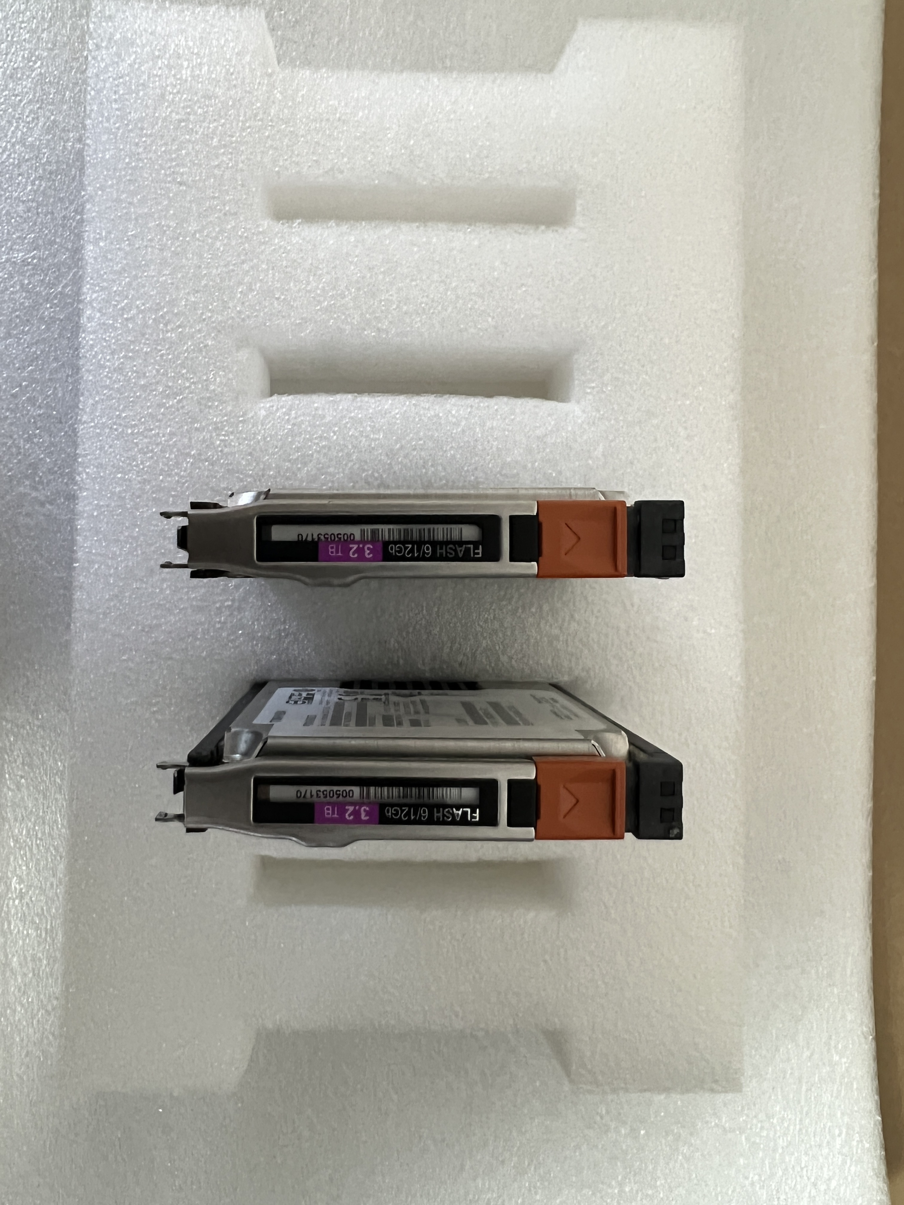 EMC D4-2SFXL-3200 -1